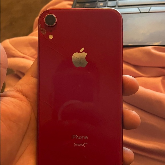 Selling iPhone XR for 150. Has Cracks but unlocked with everything